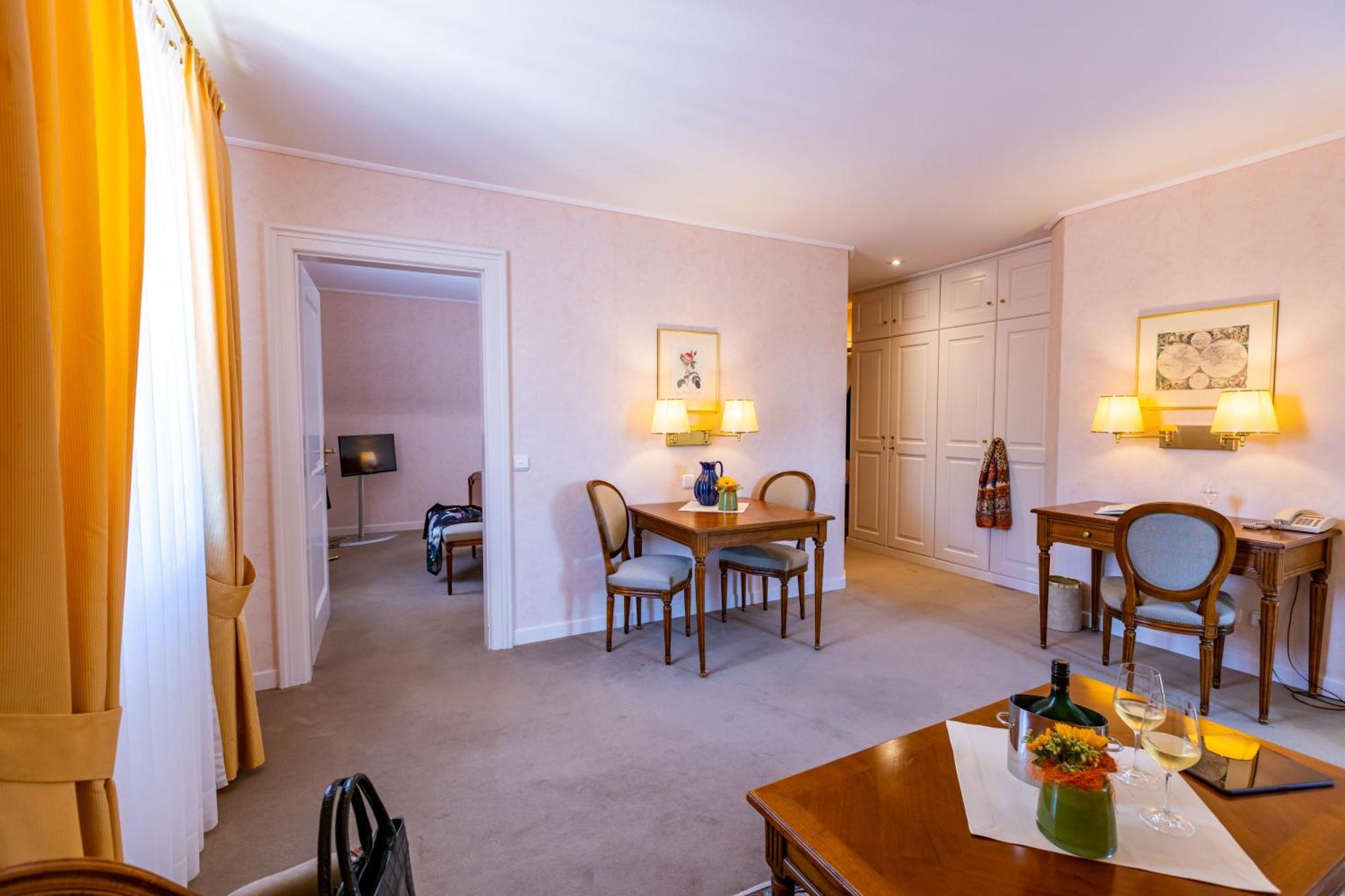 Romantik Hotel Zehntkeller イプホーフェン エクステリア 写真