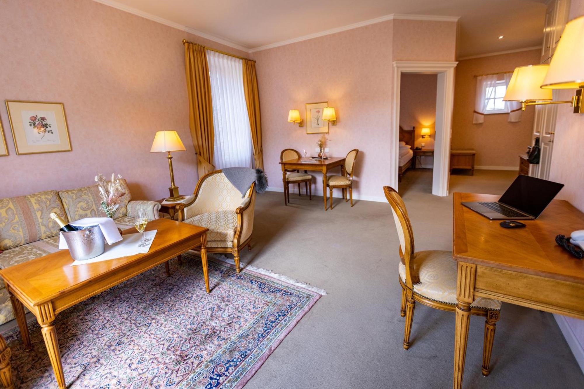 Romantik Hotel Zehntkeller イプホーフェン エクステリア 写真
