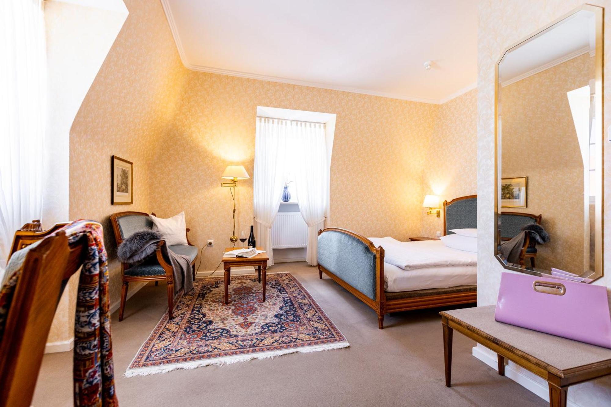 Romantik Hotel Zehntkeller イプホーフェン エクステリア 写真