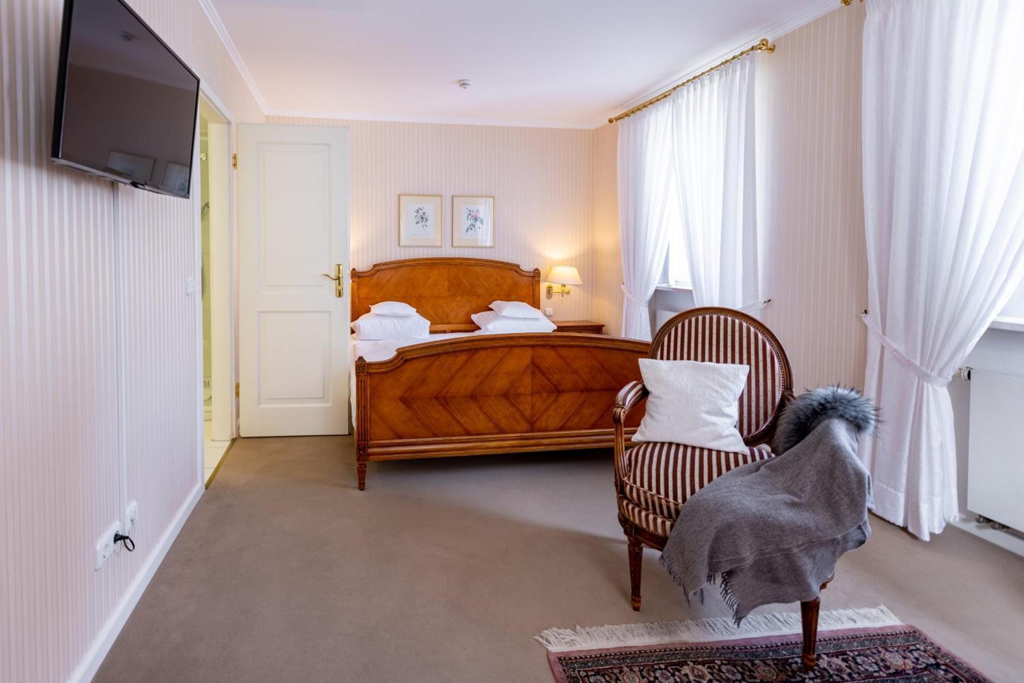 Romantik Hotel Zehntkeller イプホーフェン エクステリア 写真
